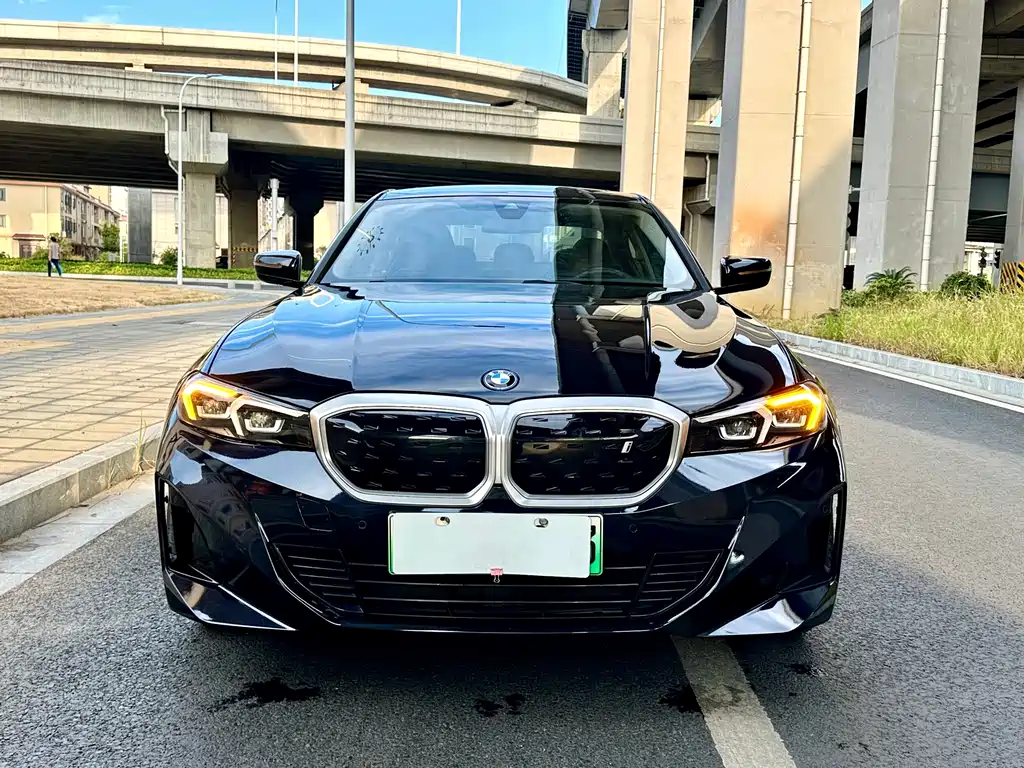 BMW BMW i3 2024 eDrive 35 L 2024 - thumbnail 2