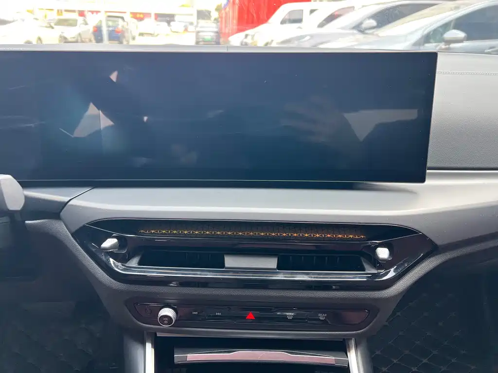 BMW BMW i3 2025 eDrive 35 L 2024 - thumbnail 10