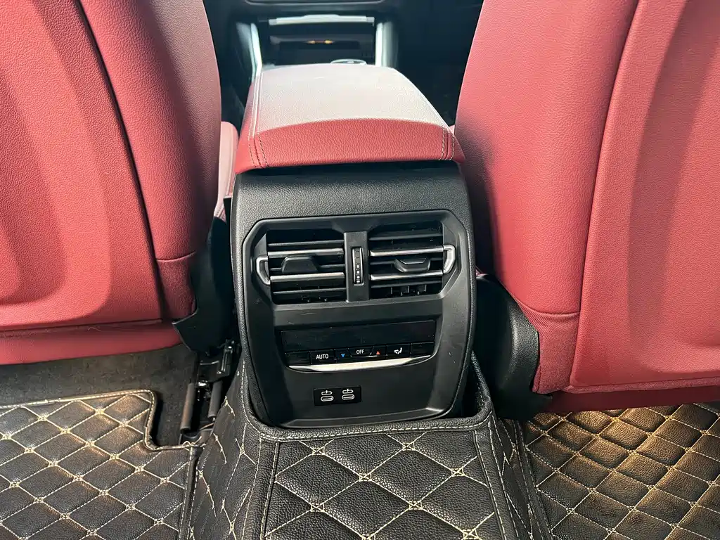 BMW BMW i3 2025 eDrive 35 L 2024 - thumbnail 12