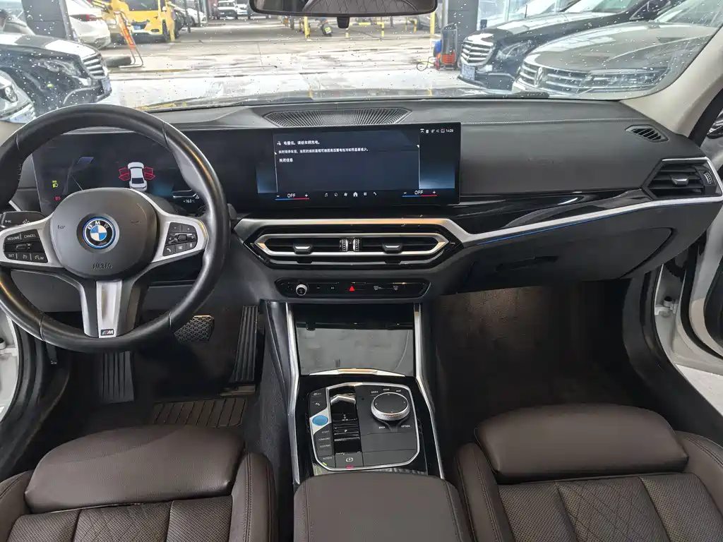 BMW BMW i3 2024 eDrive 35 L 2024 - thumbnail 5