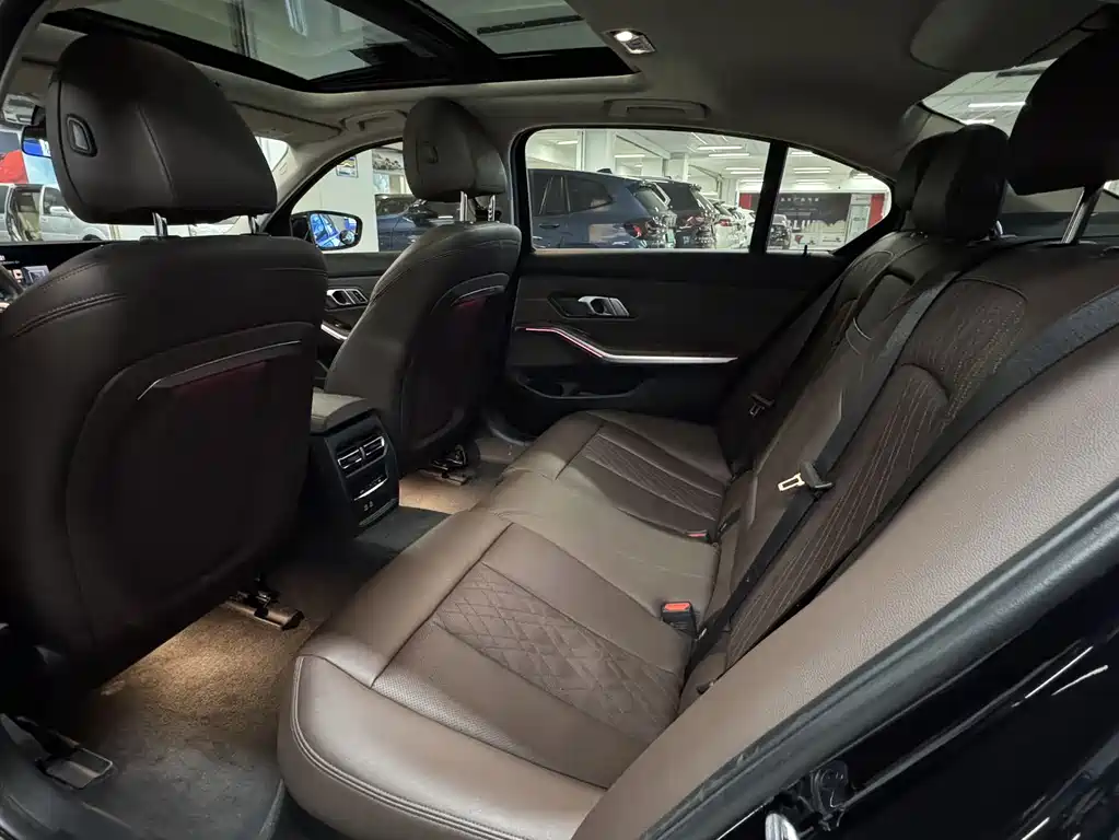 BMW BMW i3 2024 eDrive 35 L 2023 - thumbnail 5