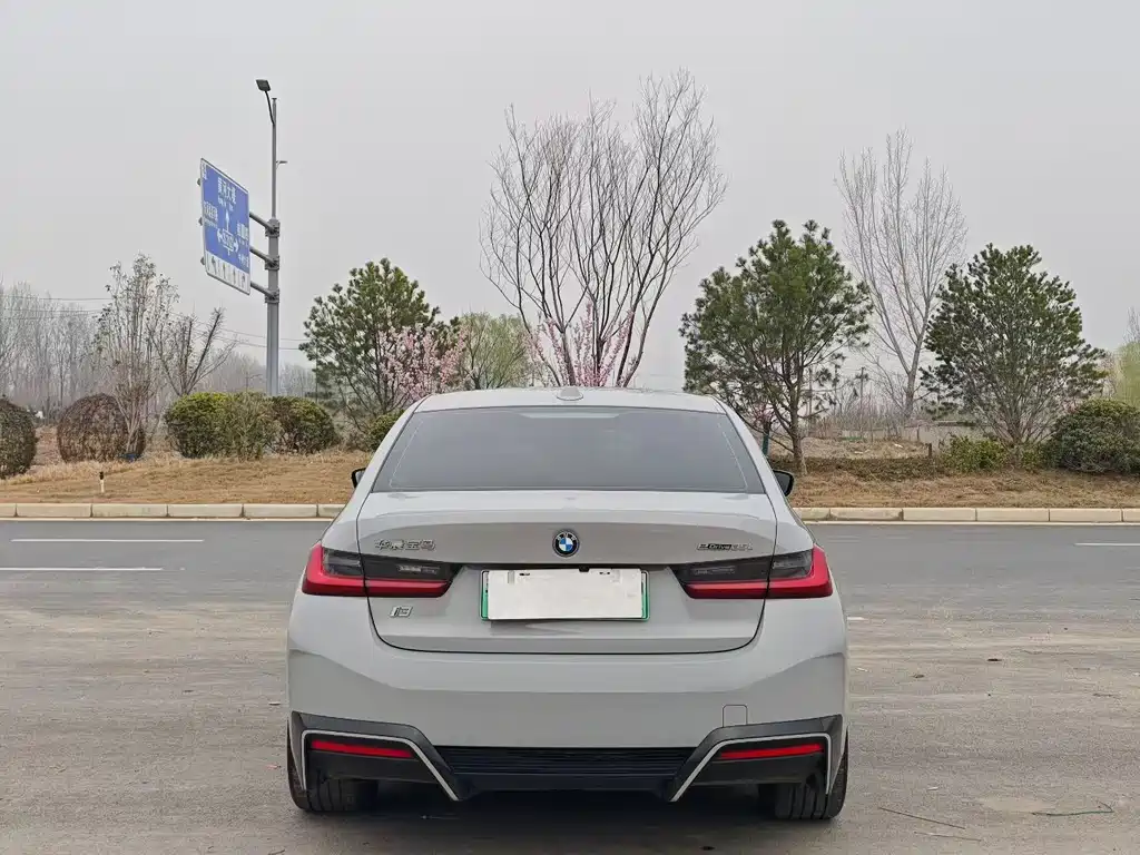BMW BMW i3 2024 eDrive 35 L 2024 - thumbnail 8