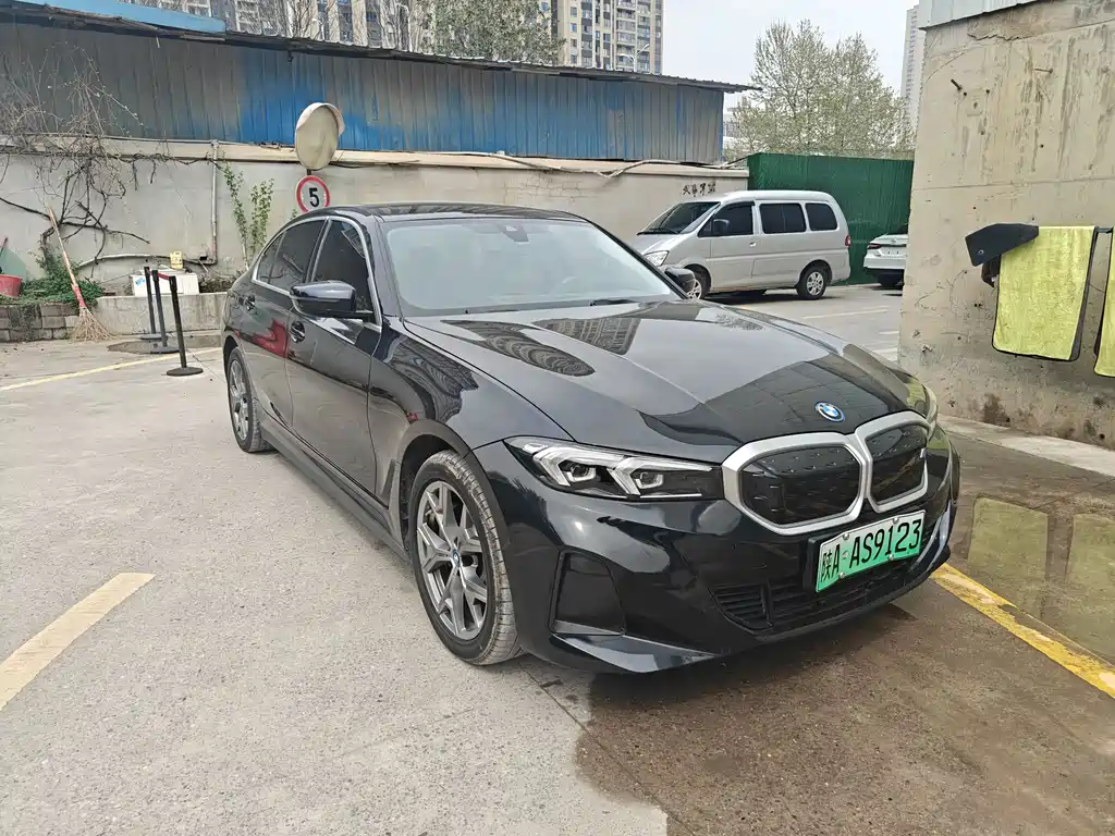 BMW BMW i3 2024 eDrive 35 L 2024 - thumbnail 3