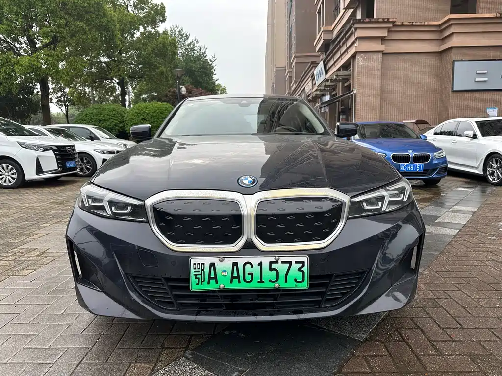 BMW BMW i3 2024 eDrive 35 L 2024 - thumbnail 2