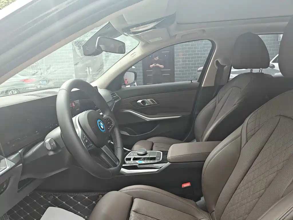 BMW BMW i3 2024 eDrive 35 L 2024 - thumbnail 5