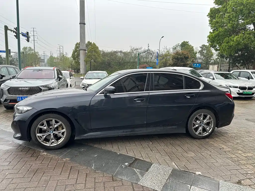 BMW BMW i3 2024 eDrive 35 L 2024 - thumbnail 4