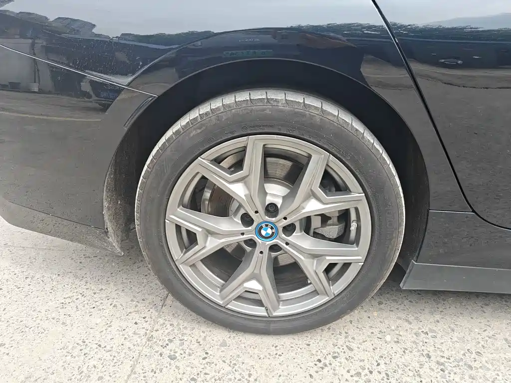 BMW BMW i3 2024 eDrive 35 L 2024 - thumbnail 9