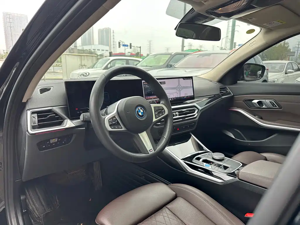 BMW BMW i3 2024 eDrive 35 L 2024 - thumbnail 8