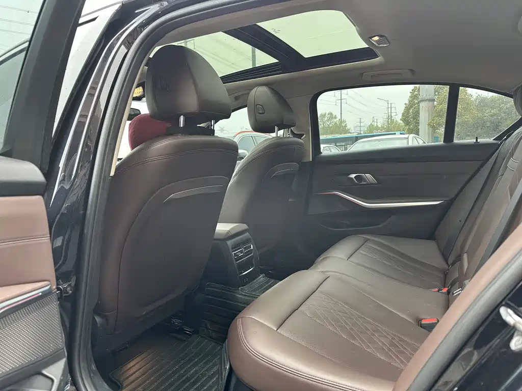 BMW BMW i3 2024 eDrive 35 L 2024 - thumbnail 9