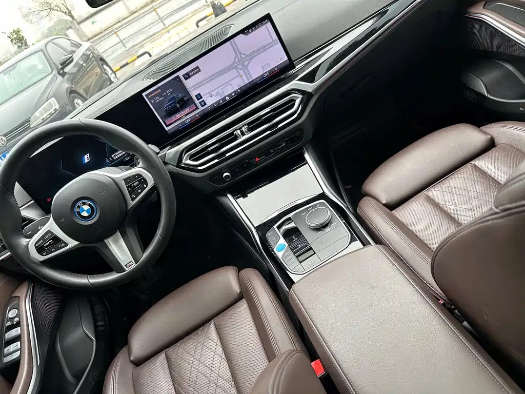 BMW BMW i3 2024 eDrive 35 L 2024 - thumbnail 12