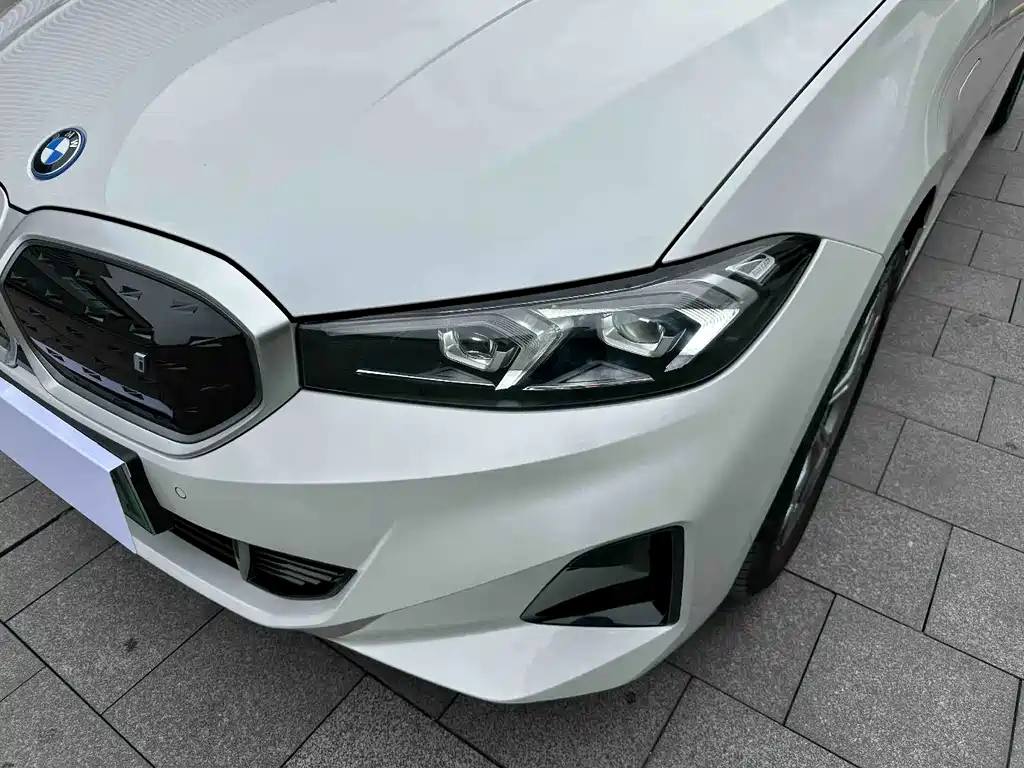 BMW BMW i3 2024 eDrive 35 L 2025 - thumbnail 3