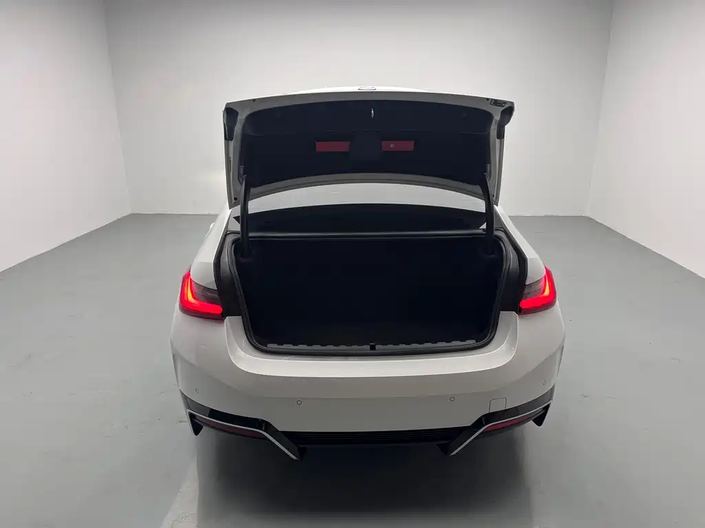 BMW BMW i3 2024 eDrive 35 L 2024 - thumbnail 9