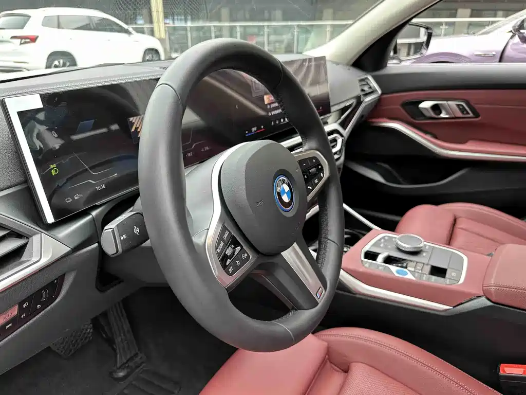 BMW BMW i3 2024 eDrive 35 L 2025 - thumbnail 12