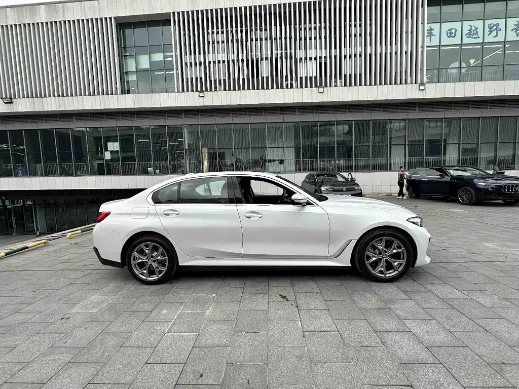 BMW BMW i3 2024 eDrive 35 L 2025 - thumbnail 15