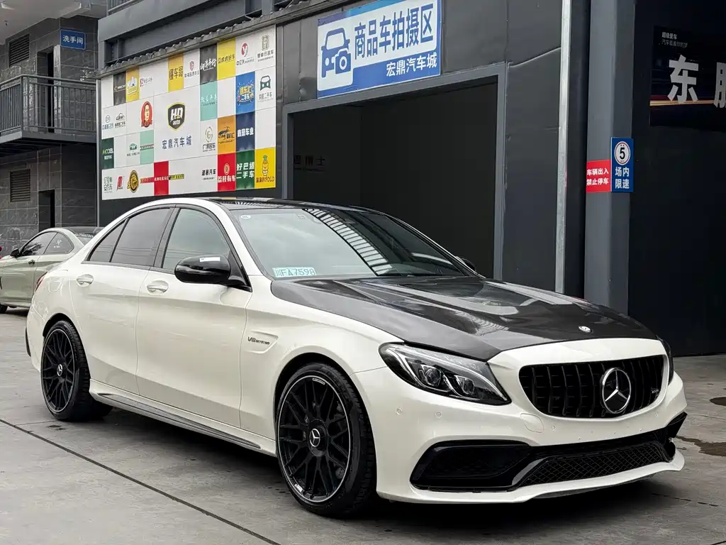 Mercedes-Benz Mercedes-Benz C-Class AMG 2015 AMG C 63 2016 - thumbnail 3