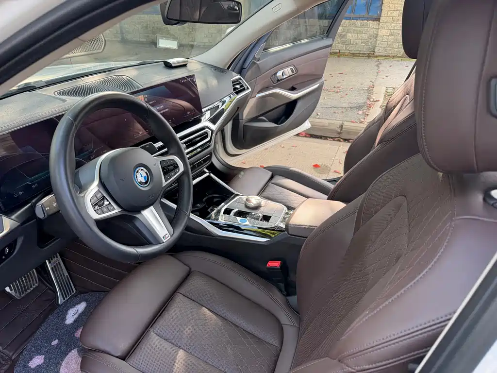 BMW BMW i3 2024 eDrive 35 L 2024 - thumbnail 4