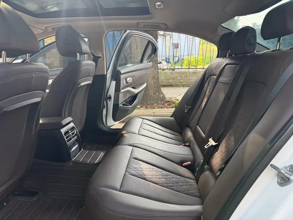 BMW BMW i3 2024 eDrive 35 L 2024 - thumbnail 5