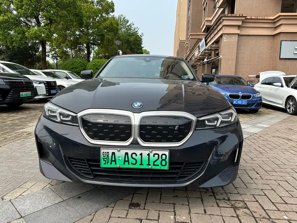 BMW BMW i3 2024 eDrive 35 L 2024 - thumbnail 2
