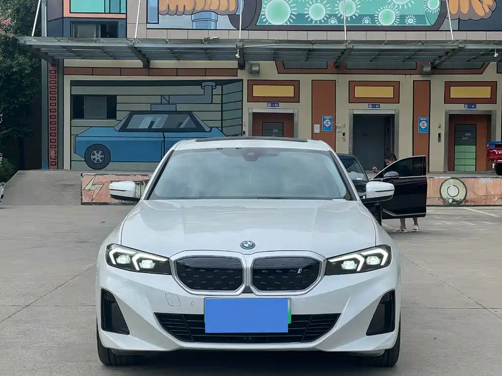 BMW BMW i3 2024 eDrive 35 L 2024 - thumbnail 2