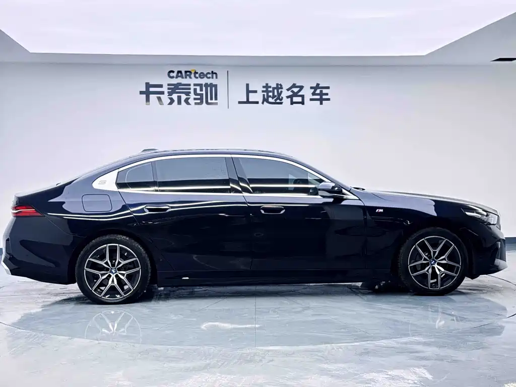 BMW BMW i5 2024 eDrive 35L M Sport Package 2024 - thumbnail 4