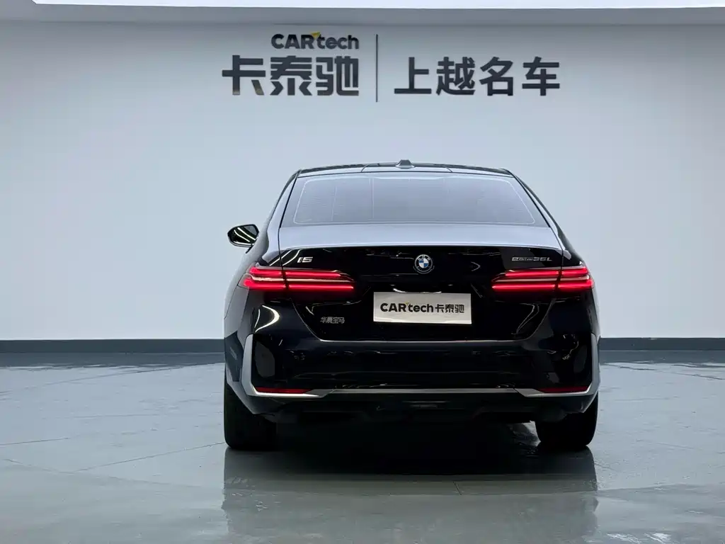 BMW BMW i5 2024 eDrive 35L Luxury Package 2024 - thumbnail 6