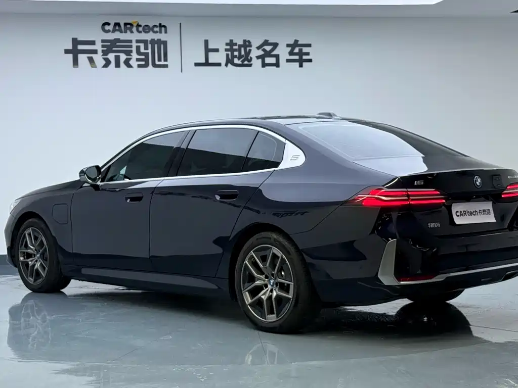 BMW BMW i5 2024 eDrive 35L Luxury Package 2024 - thumbnail 7