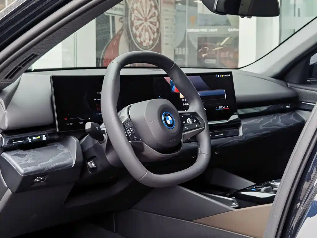 BMW BMW i5 2024 eDrive 35L Luxury Package 2024 - thumbnail 13