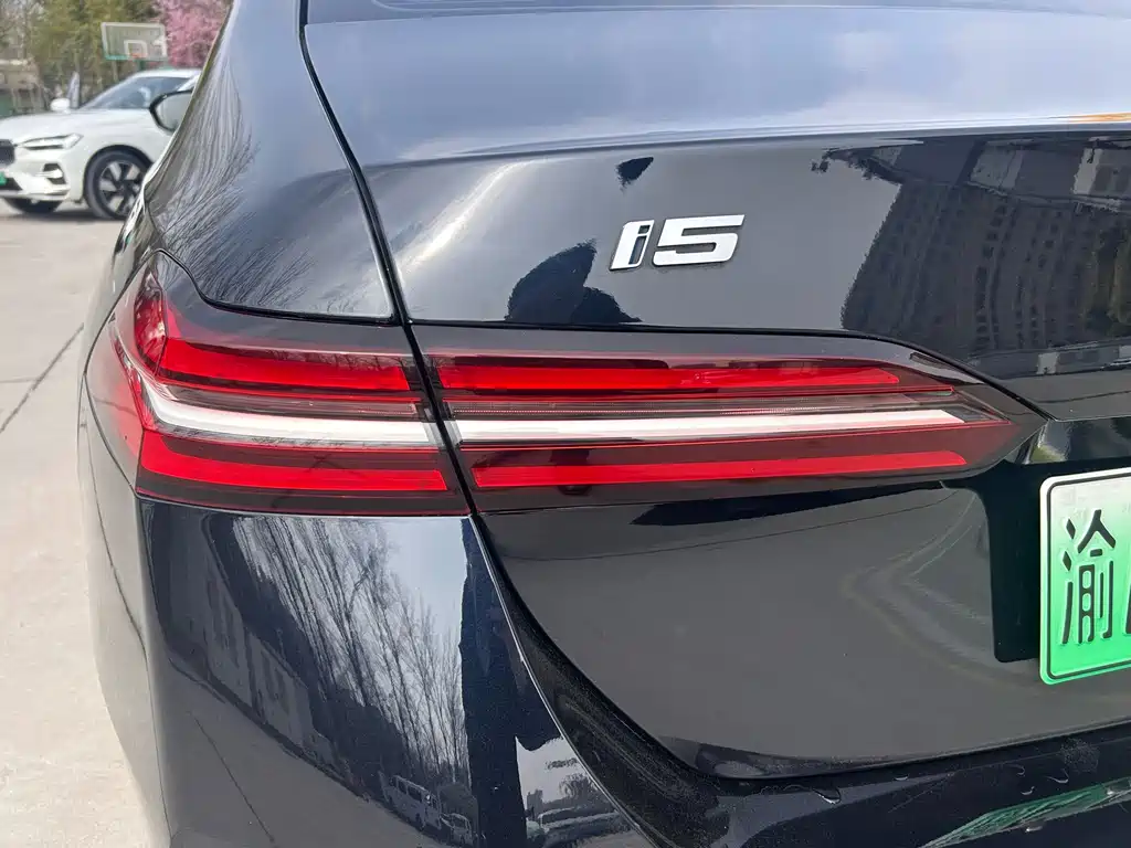 BMW BMW i5 2024 eDrive 35L M Sport Package 2024 - thumbnail 17