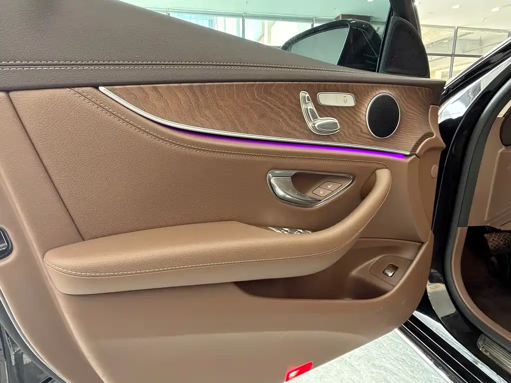 Mercedes-Benz Mercedes-Benz E-Class 2021 Model Year Facelift E 260 L 2021 - thumbnail 8
