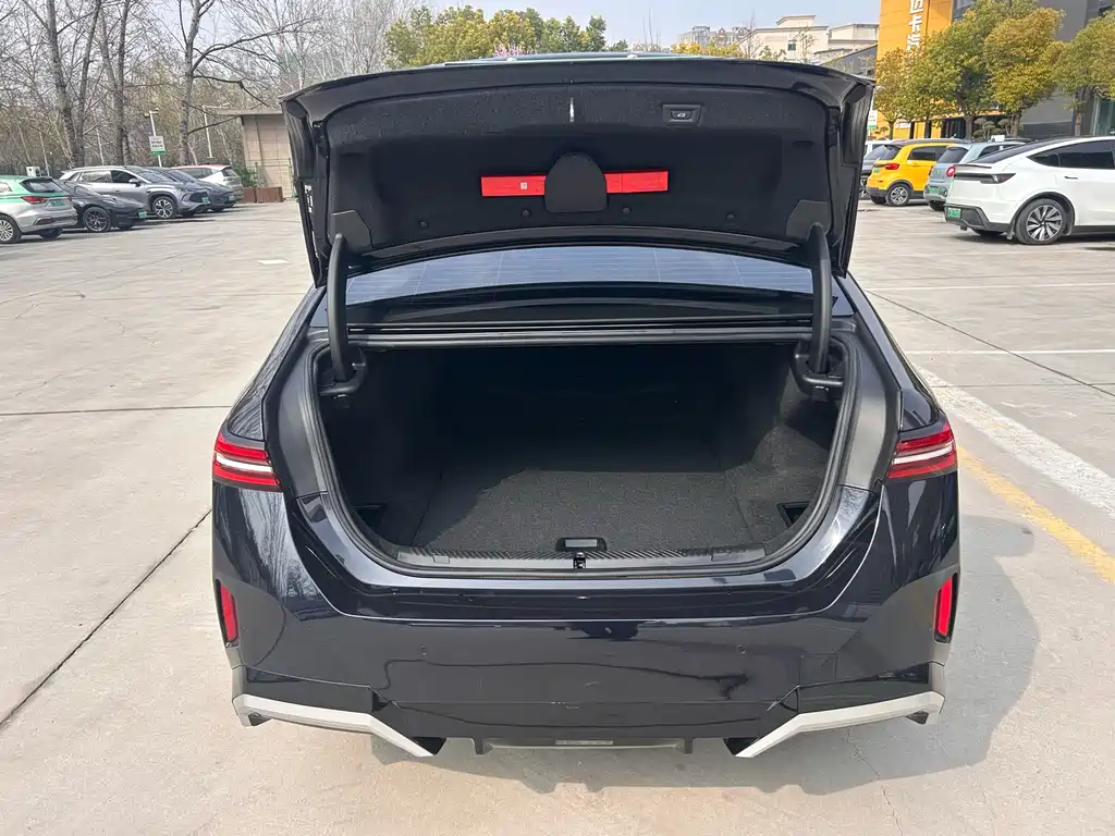 BMW BMW i5 2024 eDrive 35L M Sport Package 2024 - thumbnail 18