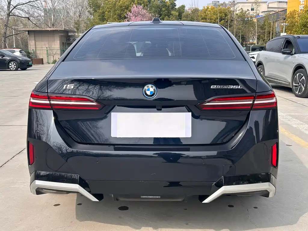BMW BMW i5 2024 eDrive 35L M Sport Package 2024 - thumbnail 23