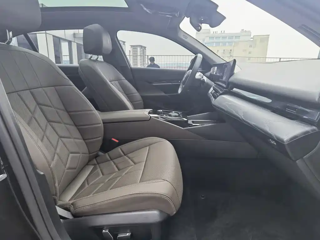 BMW BMW i5 2024 eDrive 35L Luxury Package 2024 - thumbnail 26