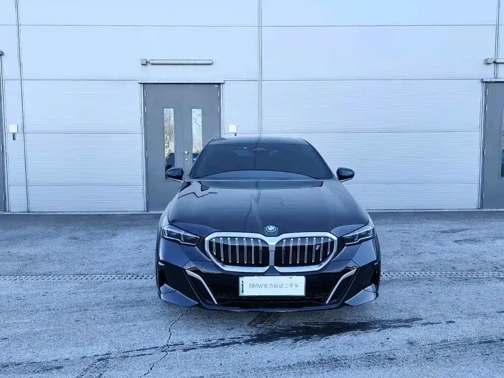 BMW BMW i5 2025 eDrive 35L M Sport Package 2025 - thumbnail 3