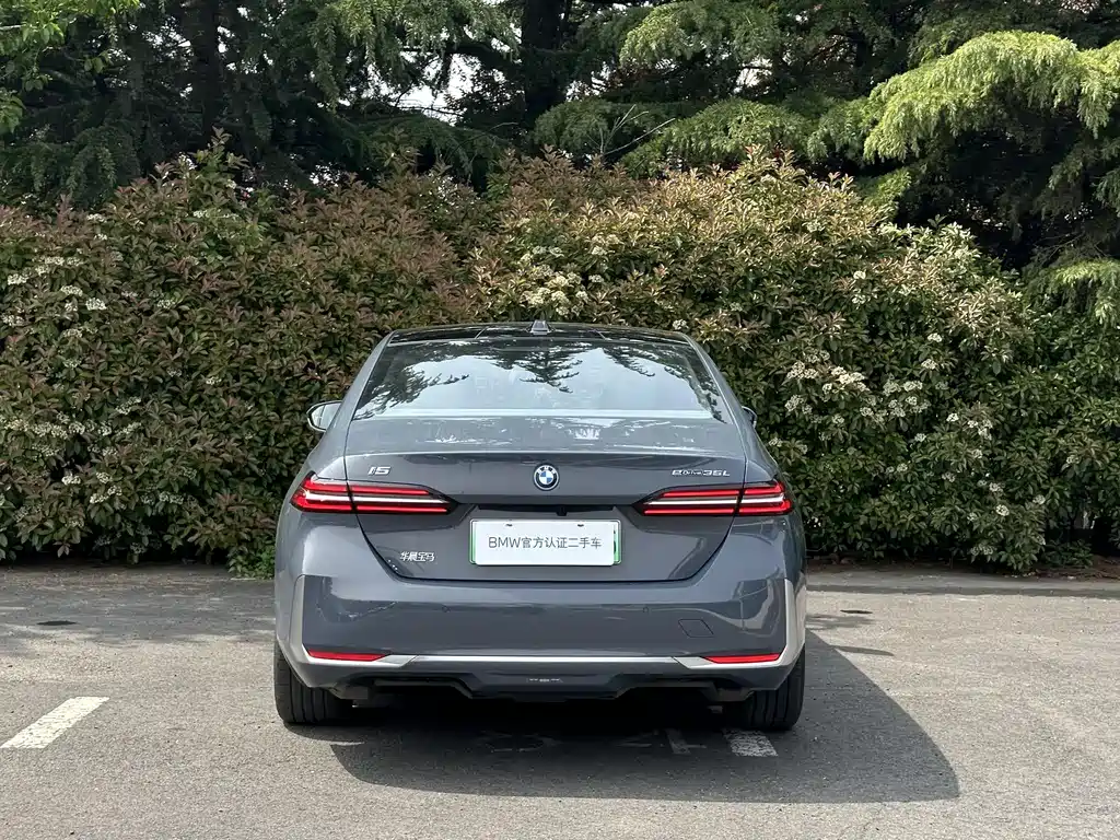 BMW BMW i5 2024 eDrive 35L Premium Luxury Package 2024 - thumbnail 4