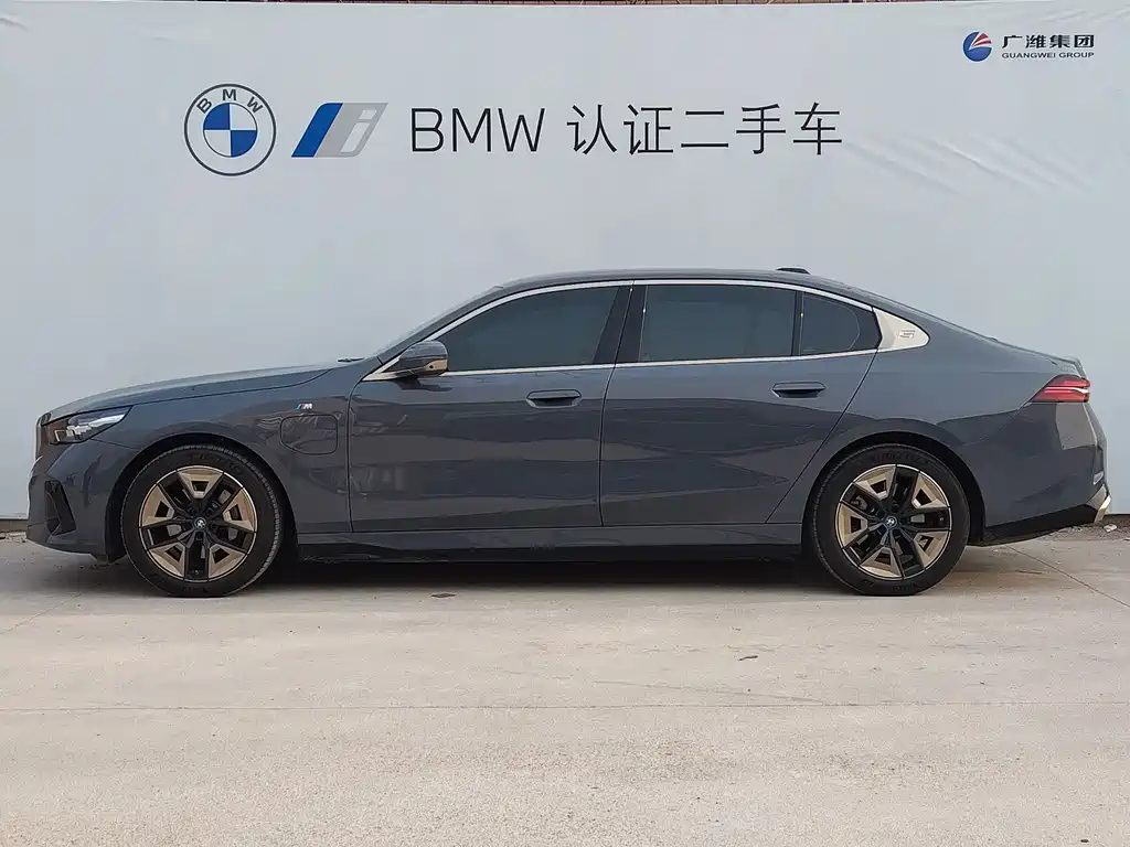 BMW BMW i5 2024 eDrive 35L Premium M Sport Package 2024 - thumbnail 3
