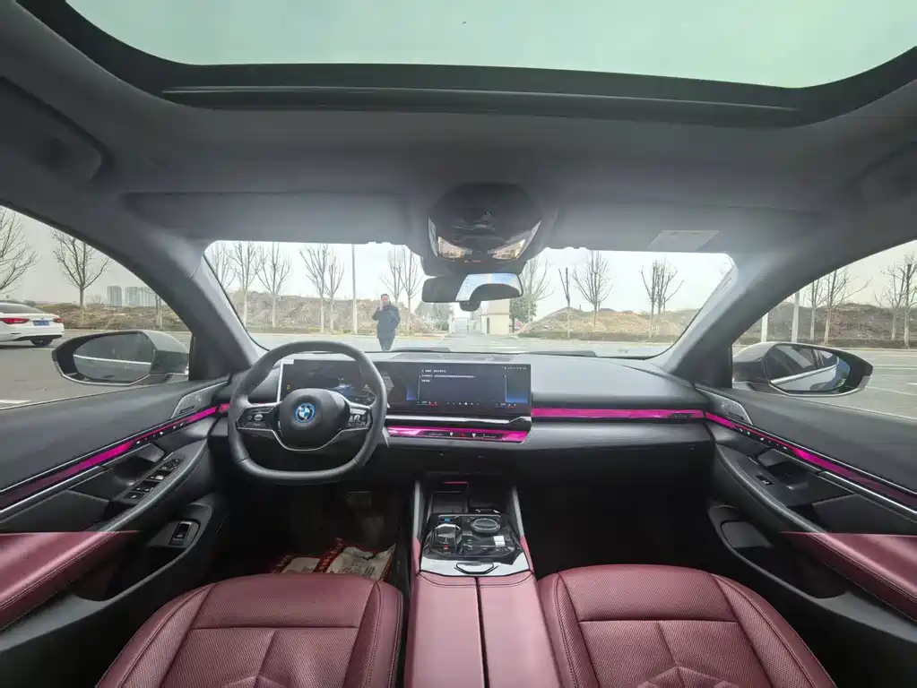 BMW BMW i5 2024 eDrive 35L Premium Luxury Package 2024 - thumbnail 4