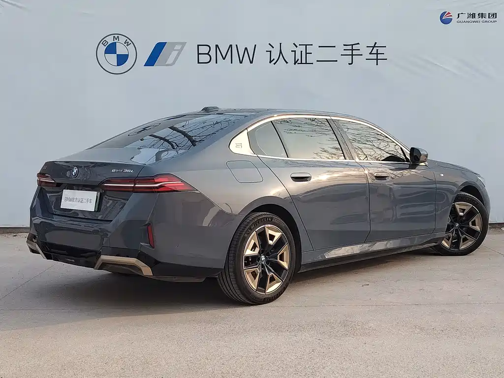 BMW BMW i5 2024 eDrive 35L Premium M Sport Package 2024 - thumbnail 5