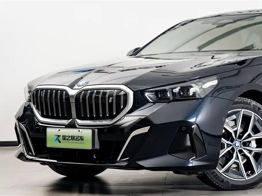 BMW BMW i5 2024 eDrive 35L M Sport Package 2024 - thumbnail 3