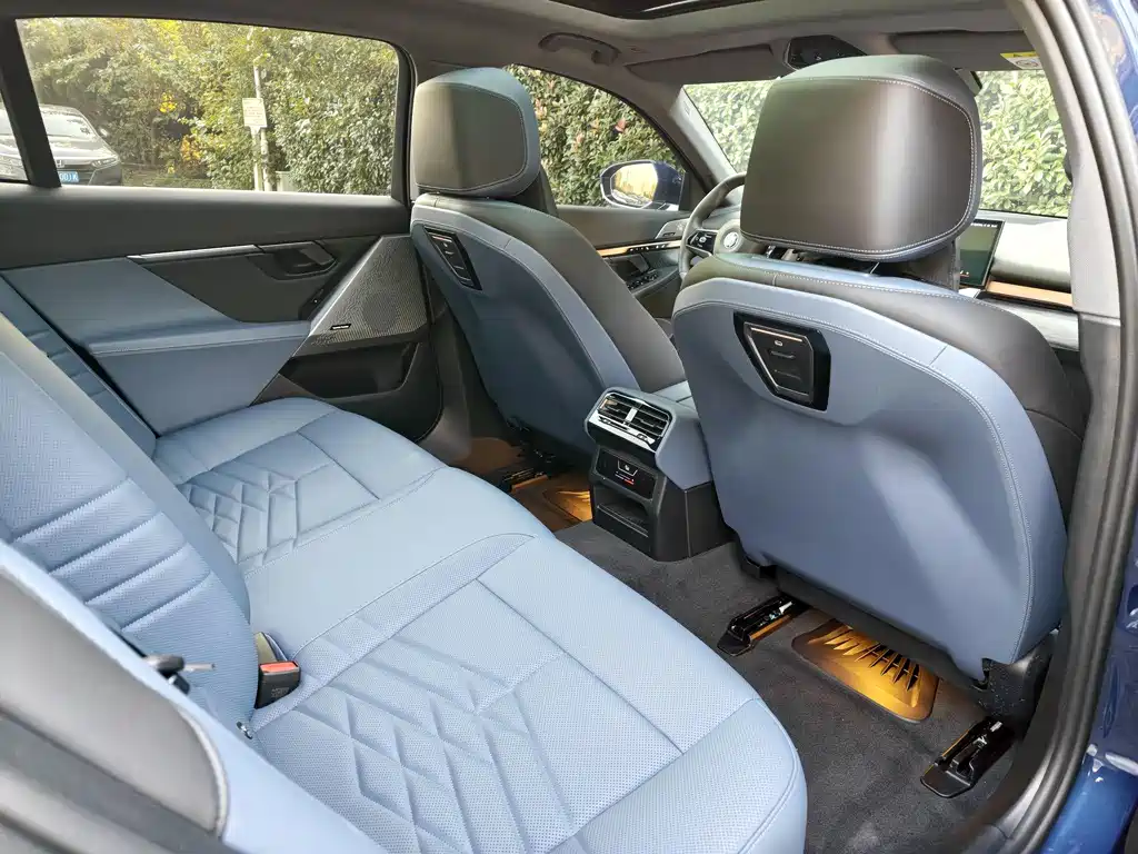 BMW BMW i5 2024 eDrive 35L Premium Luxury Package 2024 - thumbnail 7