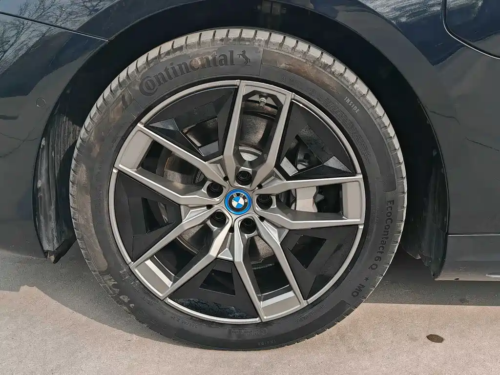 BMW BMW i5 2024 eDrive 35L Luxury Package 2025 - thumbnail 7