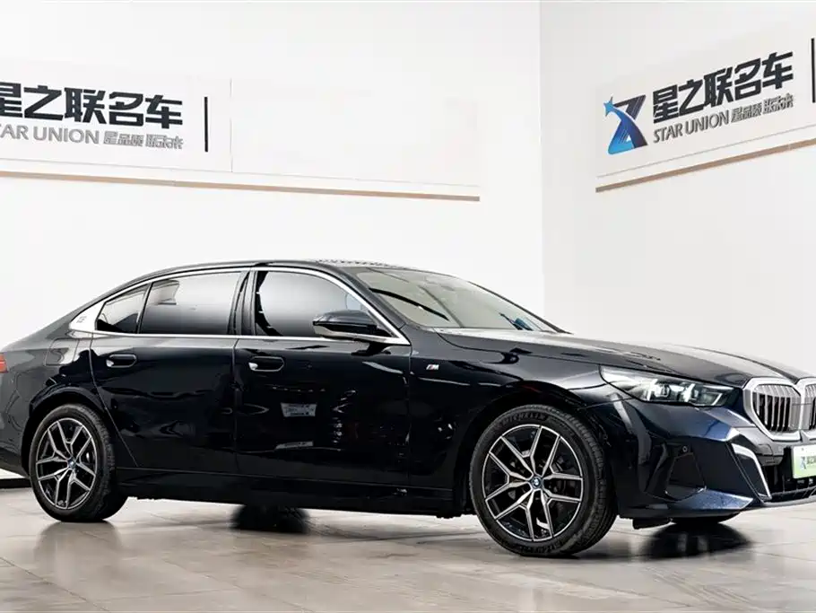 BMW BMW i5 2024 eDrive 35L M Sport Package 2024 - thumbnail 6