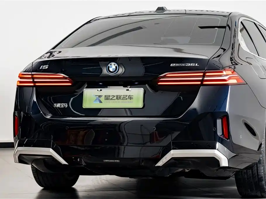 BMW BMW i5 2024 eDrive 35L M Sport Package 2024 - thumbnail 8