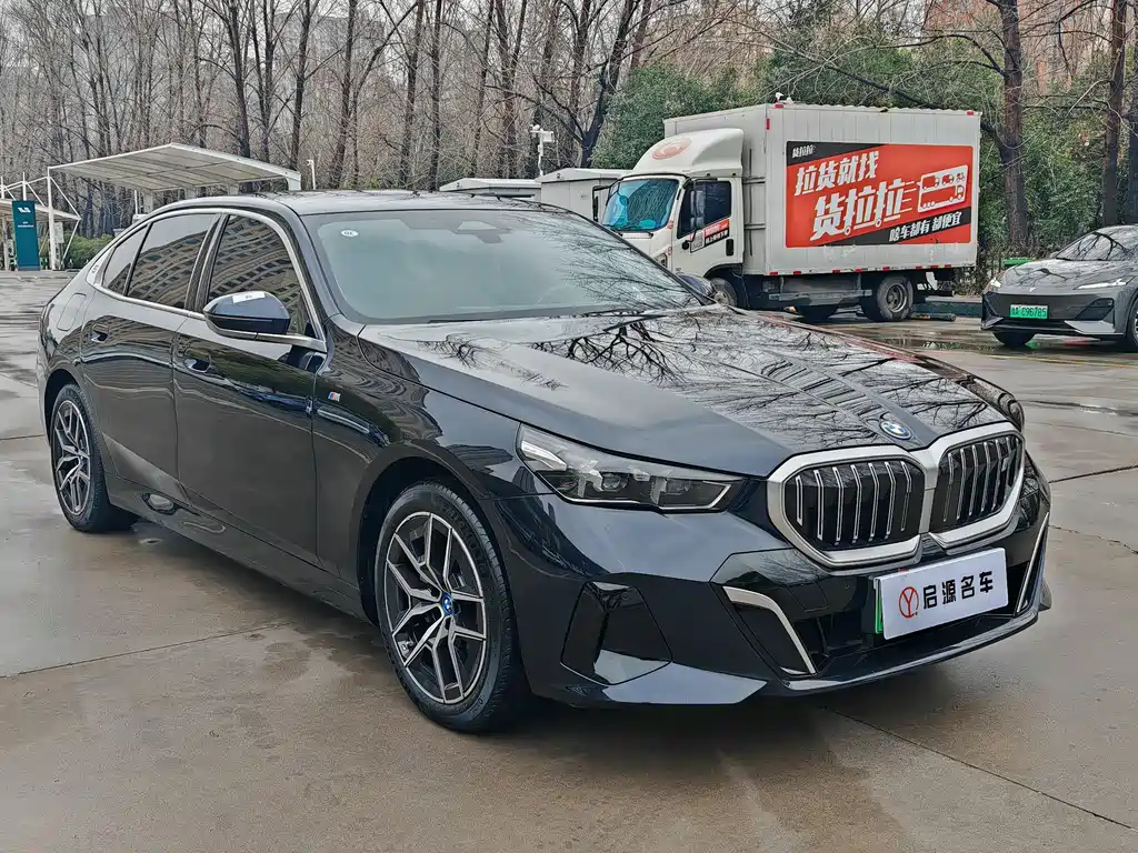 BMW BMW i5 2024 eDrive 35L M Sport Package 2024 - thumbnail 2