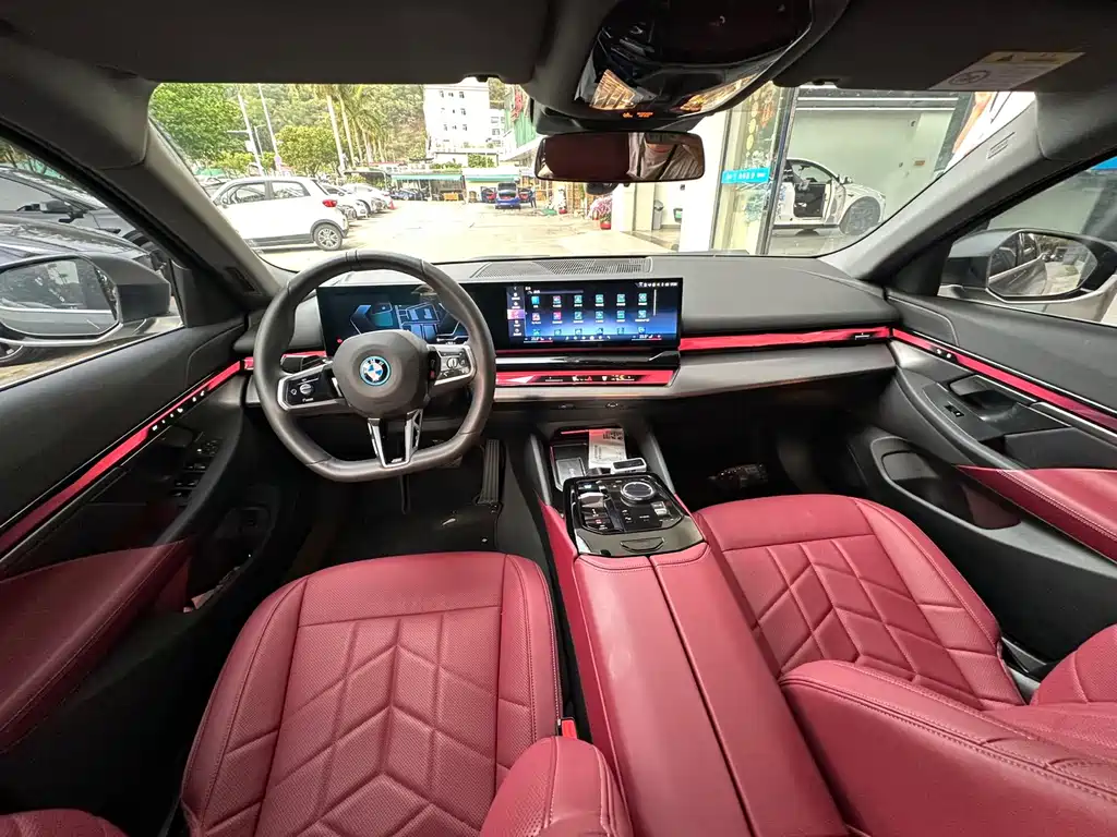 BMW BMW i5 2024 eDrive 35L M Sport Package 2025 - thumbnail 6