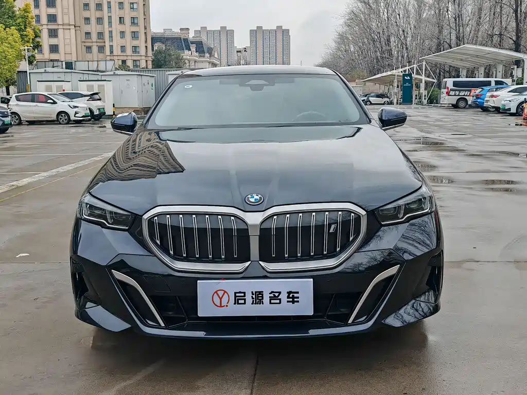 BMW BMW i5 2024 eDrive 35L M Sport Package 2024 - thumbnail 4