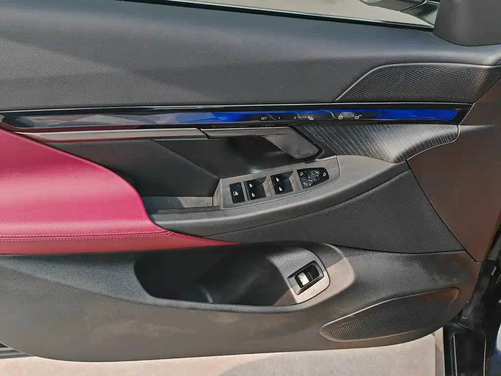 BMW BMW i5 2024 eDrive 35L Luxury Package 2025 - thumbnail 13