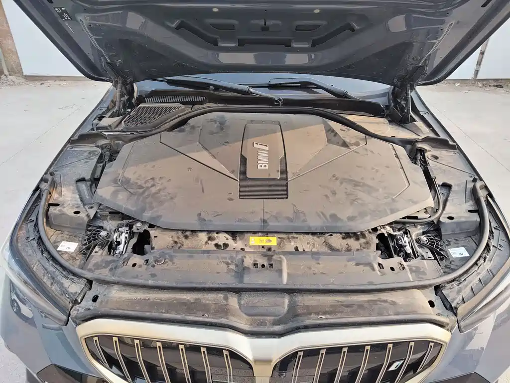 BMW BMW i5 2024 eDrive 35L Premium M Sport Package 2024 - thumbnail 18