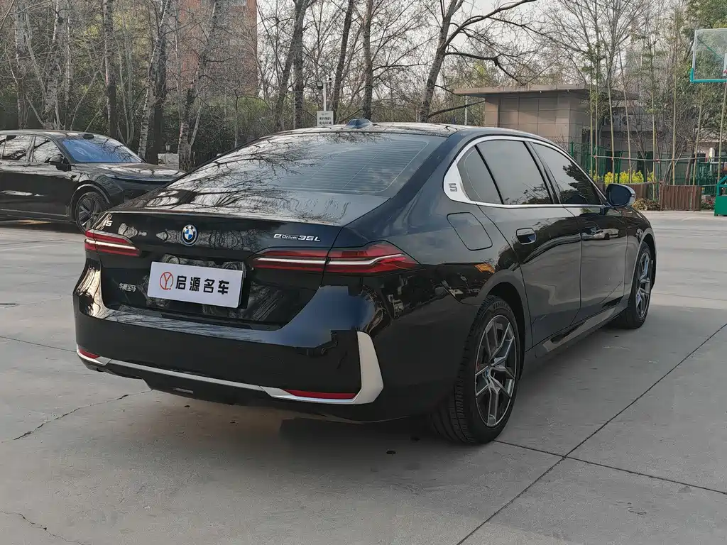 BMW BMW i5 2024 eDrive 35L Luxury Package 2025 - thumbnail 14