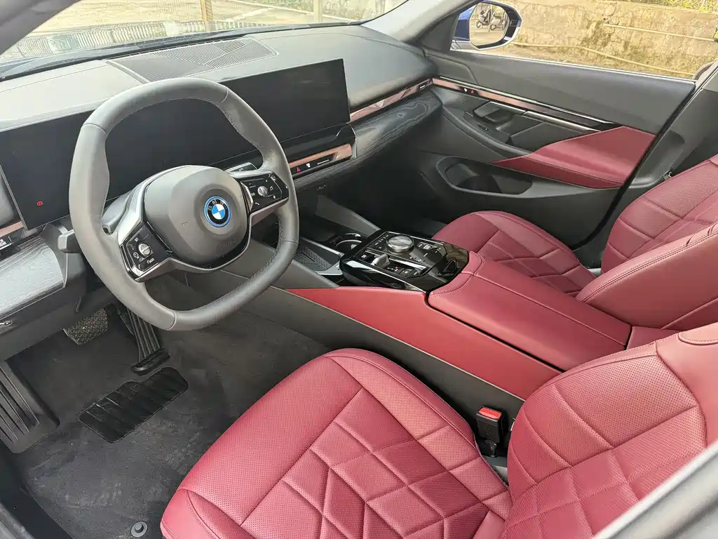 BMW BMW i5 2024 eDrive 35L Luxury Package 2024 - thumbnail 9