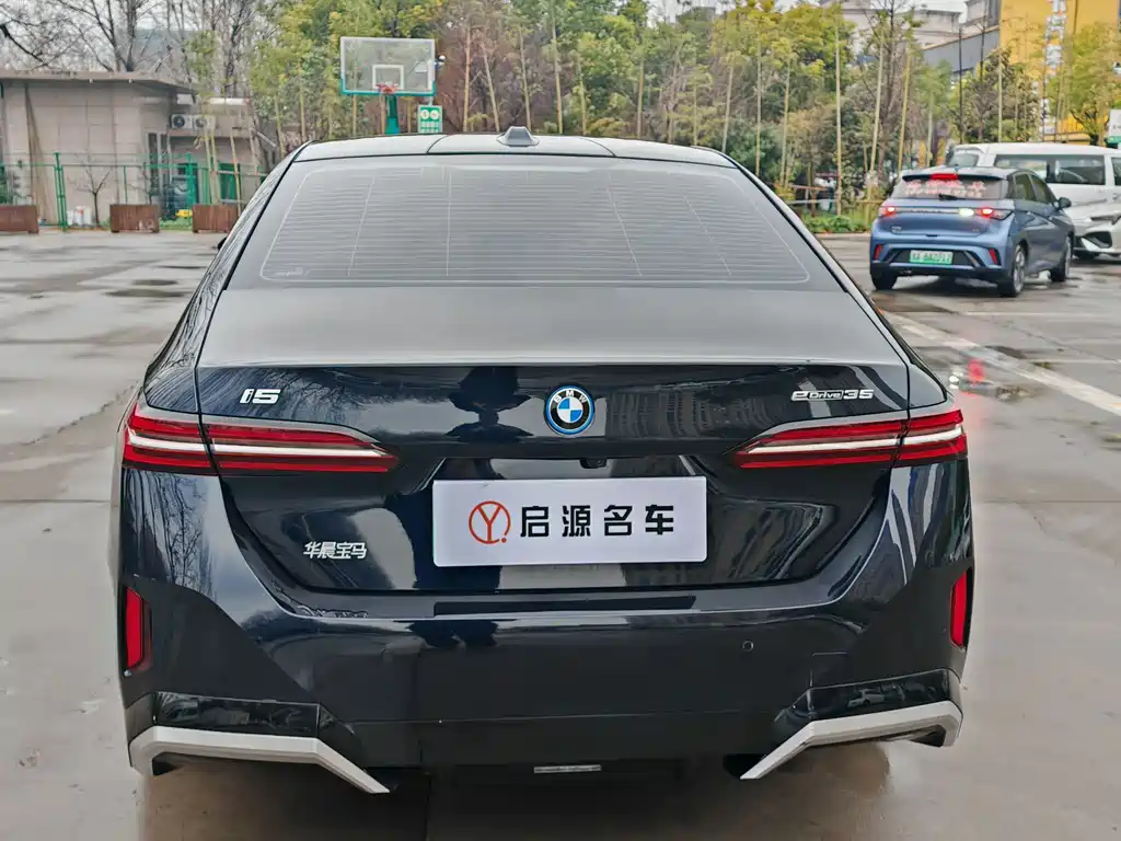 BMW BMW i5 2024 eDrive 35L M Sport Package 2024 - thumbnail 12